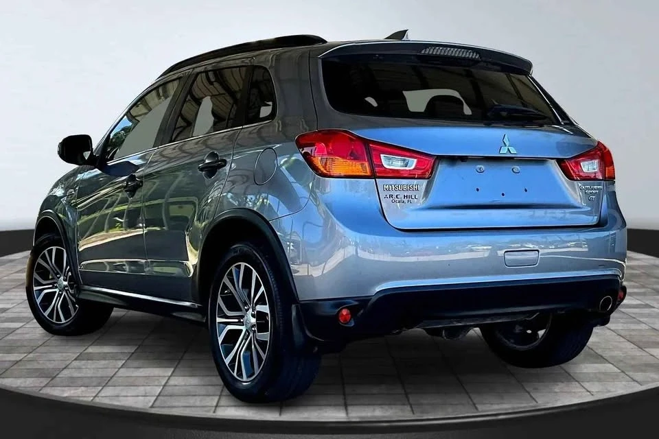 2017 Mitsubishi Outlander - Image 3 of 19