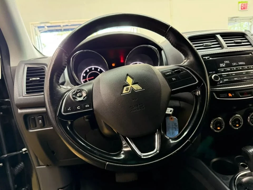 2017 Mitsubishi Outlander - Image 8 of 19