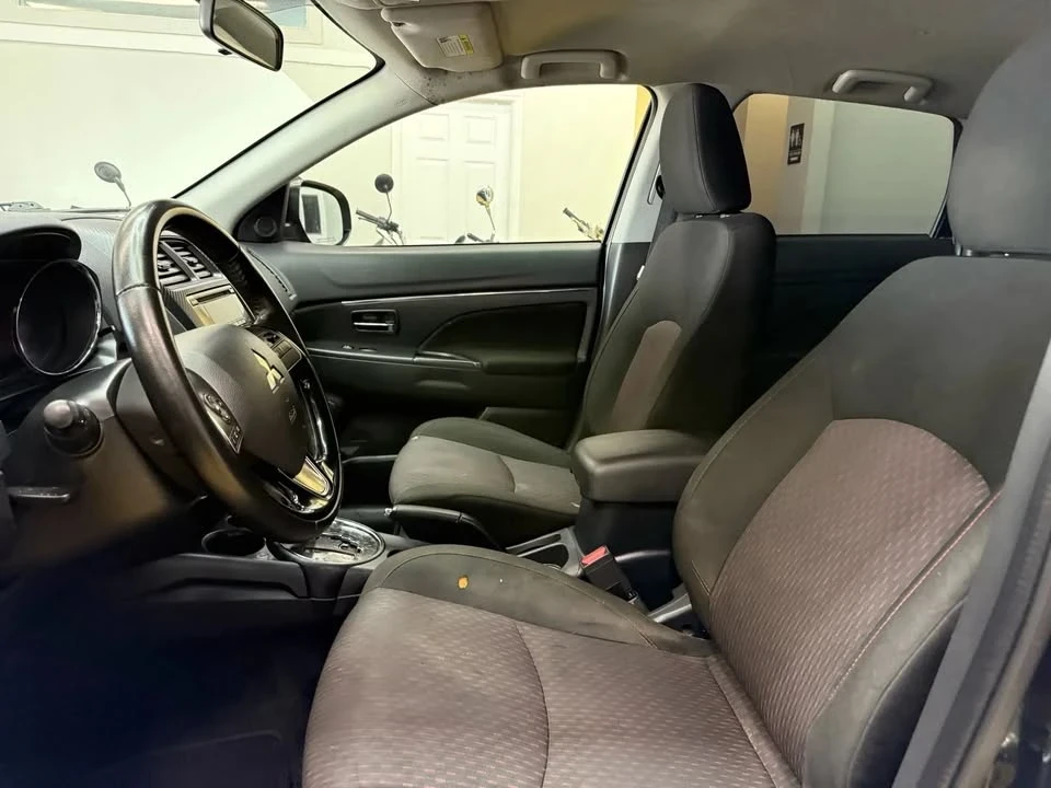 2017 Mitsubishi Outlander - Image 6 of 19