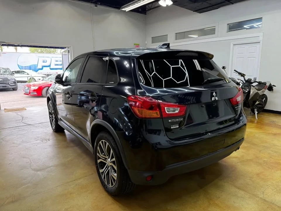 2017 Mitsubishi Outlander - Image 5 of 19