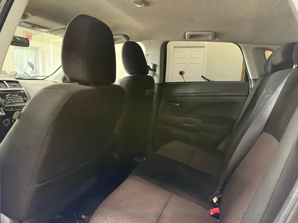 2017 Mitsubishi Outlander - Image 12 of 19