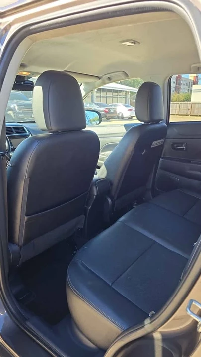 2017 Mitsubishi Outlander - Image 7 of 8