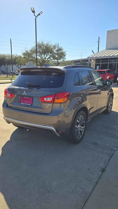 2017 Mitsubishi Outlander - Image 4 of 8