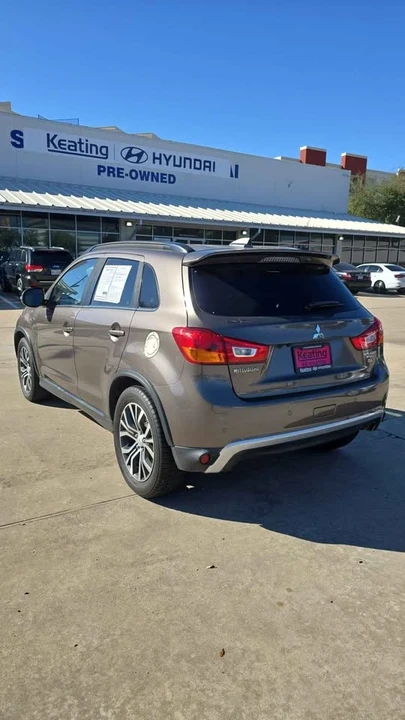 2017 Mitsubishi Outlander - Image 3 of 8