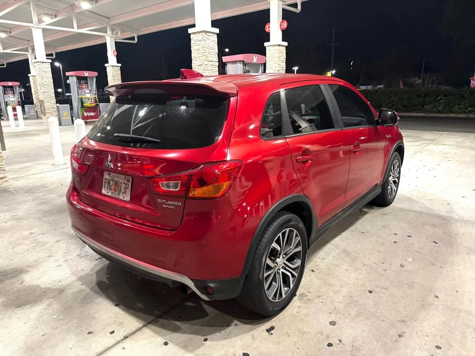 2017 Mitsubishi Outlander - Image 4 of 16