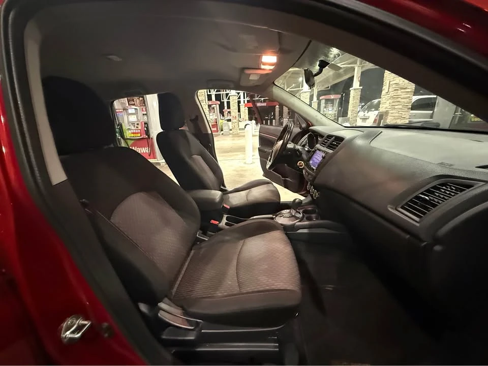 2017 Mitsubishi Outlander - Image 16 of 16