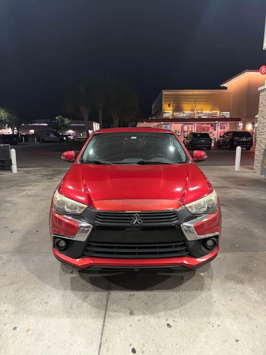 2017 Mitsubishi Outlander - Image 8 of 16