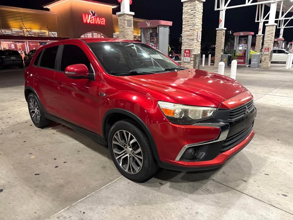 2017 Mitsubishi Outlander - Image 7 of 16
