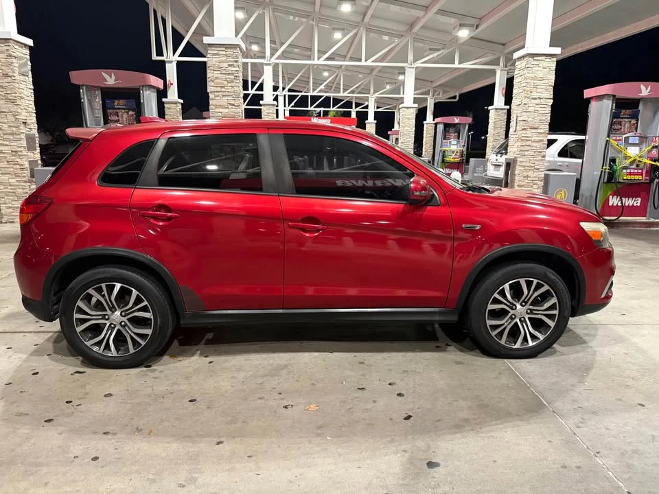 2017 Mitsubishi Outlander - Image 6 of 16