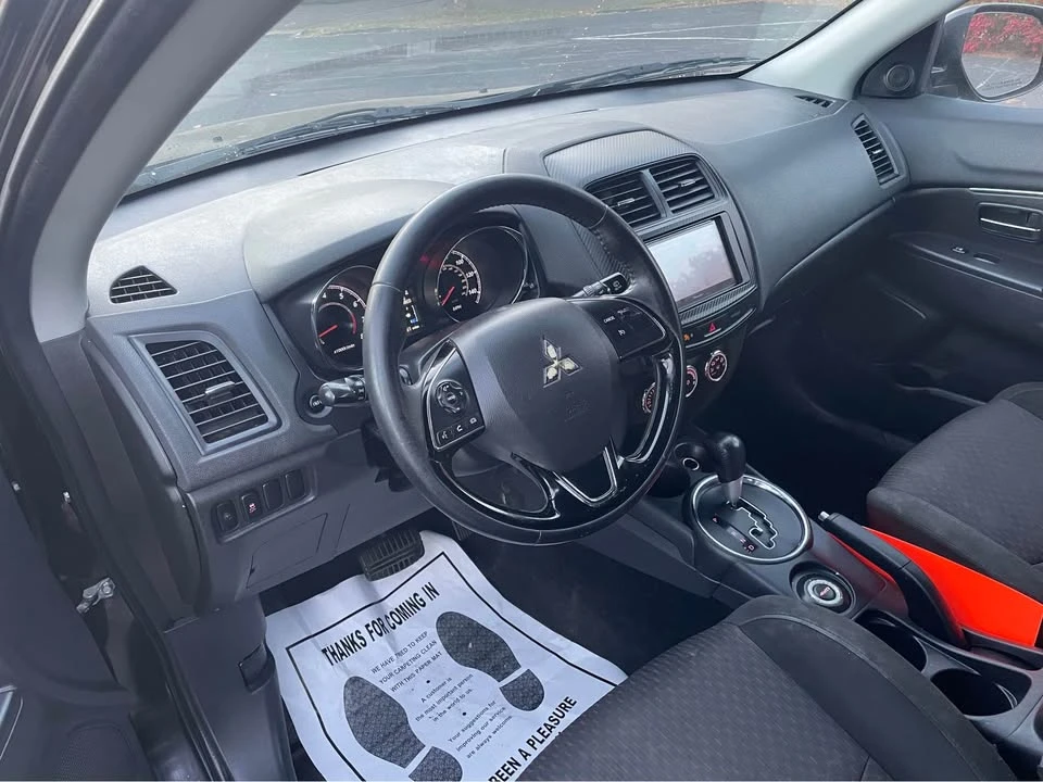 2017 Mitsubishi Outlander - Image 7 of 10