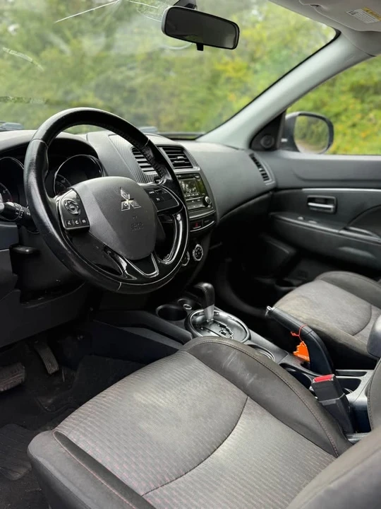 2017 Mitsubishi Outlander - Image 5 of 13