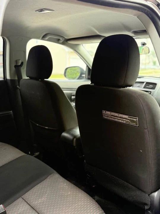 2017 Mitsubishi Outlander - Image 9 of 13