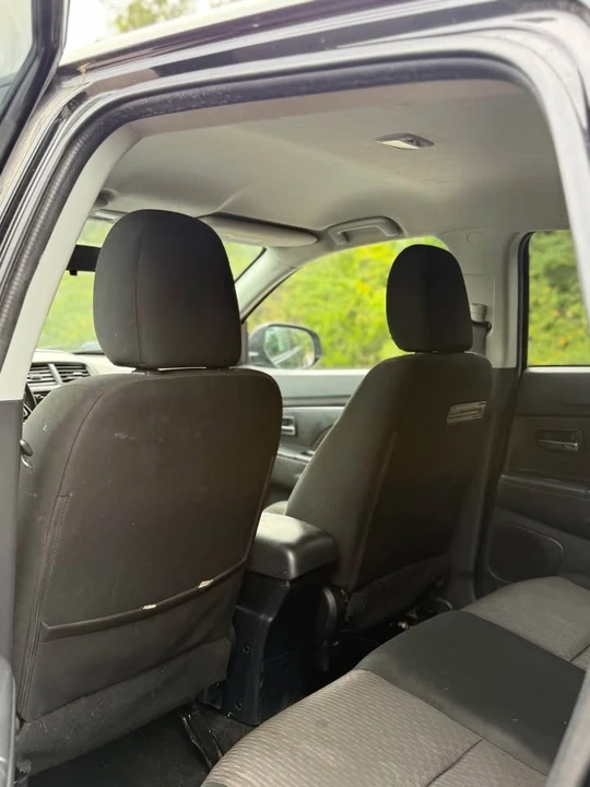 2017 Mitsubishi Outlander - Image 8 of 13