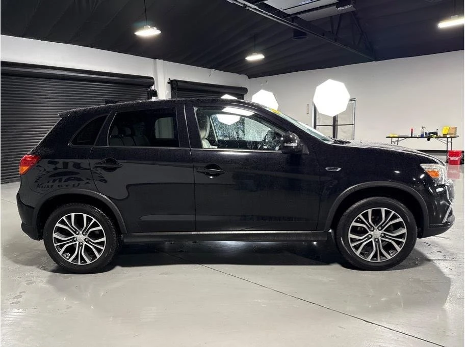 2017 Mitsubishi Outlander - Image 6 of 19
