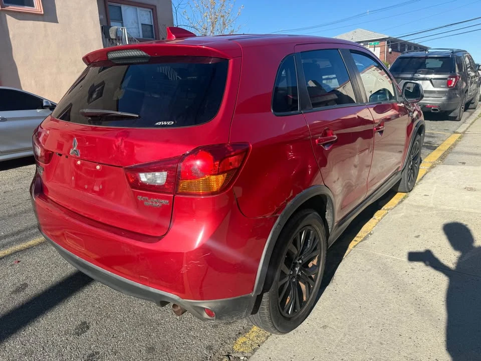 2017 Mitsubishi Outlander Sport - Image 5 of 8