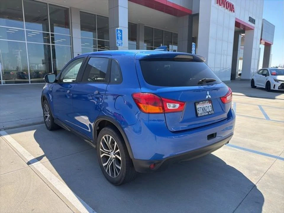 2017 Mitsubishi Outlander - Image 4 of 8