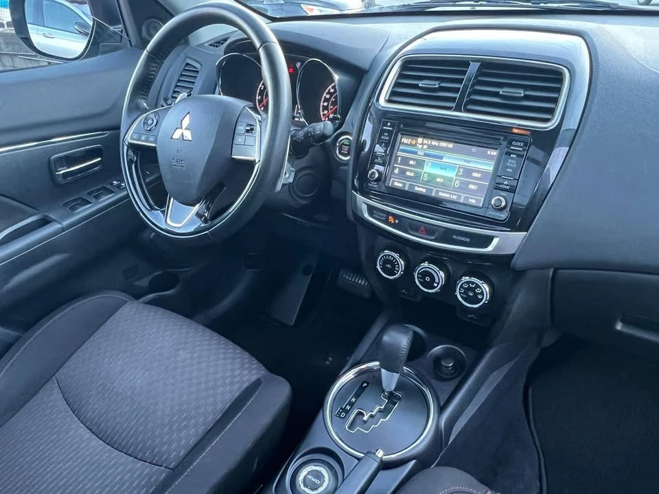 2017 Mitsubishi RVR - Image 9 of 18