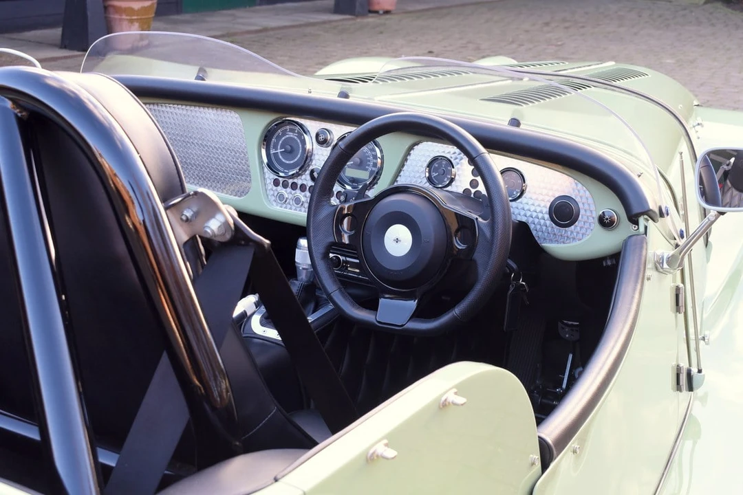 2017 Morgan Plus 8 - Image 25 of 30