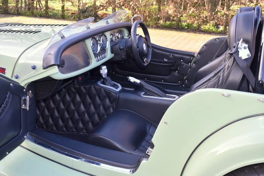 2017 Morgan Plus 8 - Image 22 of 30