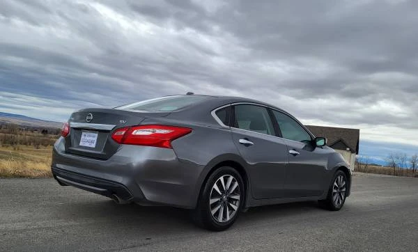 2017 Nissan Altima 5th Gen - Image 2 of 12