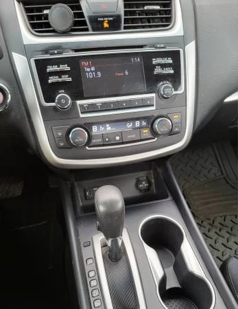 2017 Nissan Altima 5th Gen - Image 9 of 12