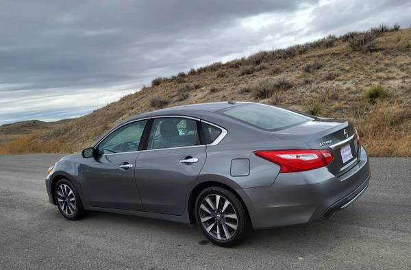 2017 Nissan Altima 5th Gen - Image 4 of 12