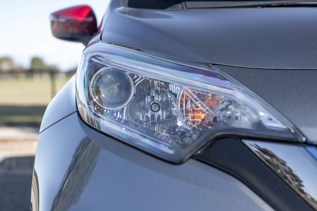 2017 Nissan Versa - Image 19 of 31