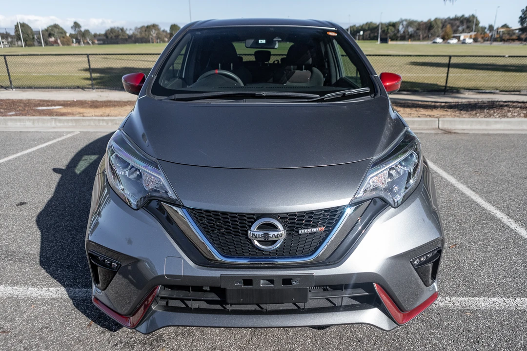 2017 Nissan Versa - Image 13 of 31