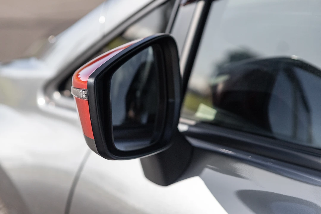 2017 Nissan Versa - Image 28 of 31
