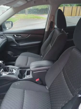 2017 Nissan Rogue - Image 7 of 9