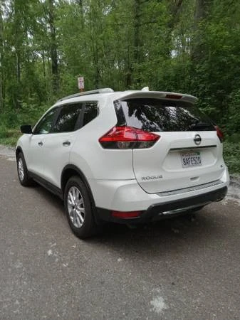 2017 Nissan Rogue - Image 3 of 9