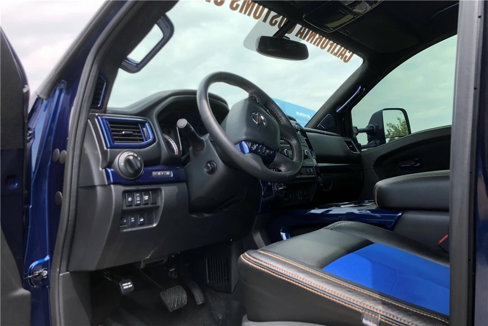 2017 Nissan Titan 2nd Gen - Image 4 of 8