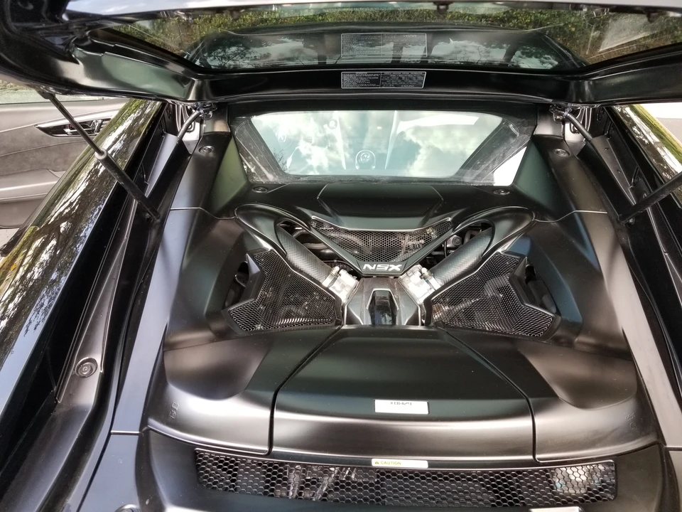 2017 Acura NC1 NSX - Image 8 of 14