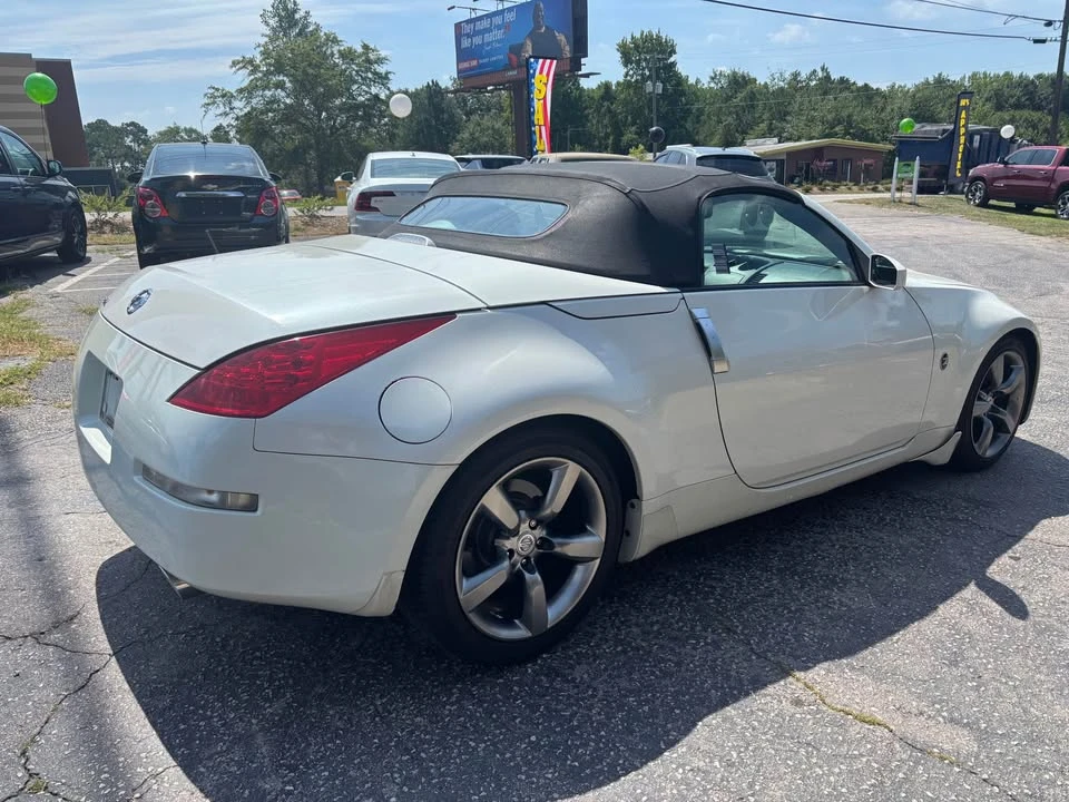 2017 Nissan Z - Image 3 of 8