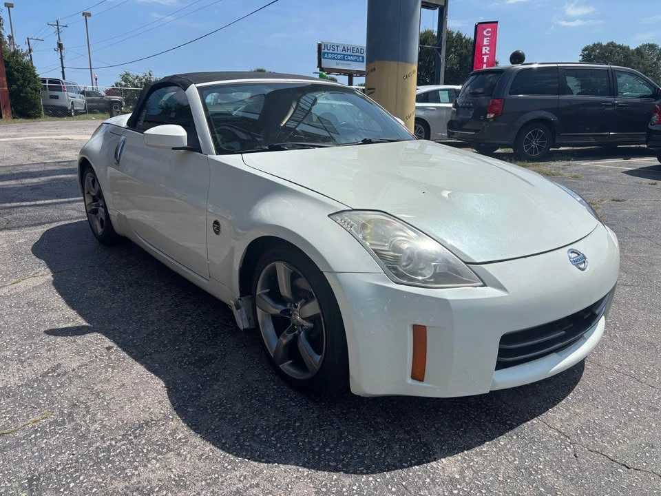 2017 Nissan Z - Image 2 of 8