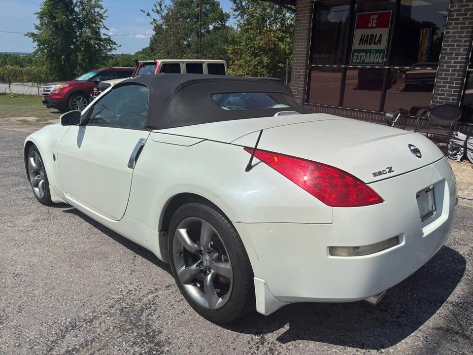 2017 Nissan Z - Image 5 of 8