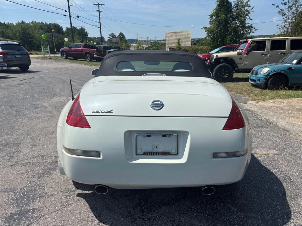 2017 Nissan Z - Image 4 of 8