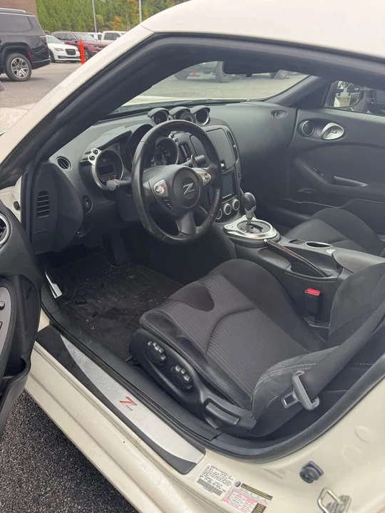 2017 Nissan 370Z 6th Gen - Image 6 of 9