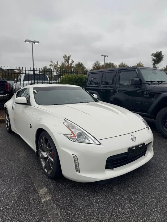 2017 Nissan 370Z 6th Gen - Image 2 of 9