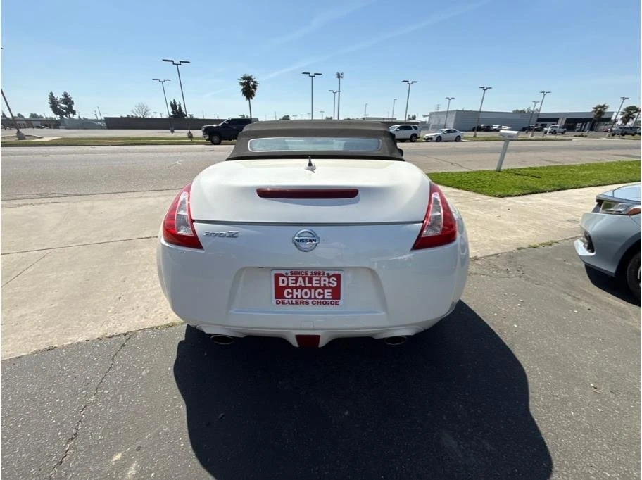 2017 Nissan 370Z 6th Gen - Image 4 of 11