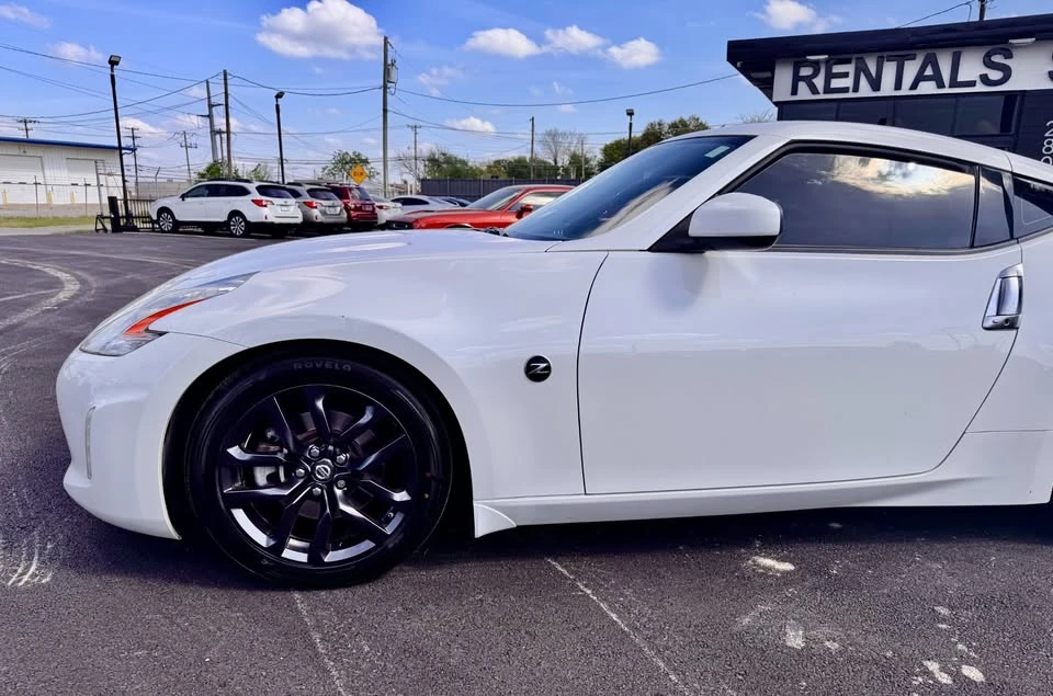 2017 Nissan 370Z 6th Gen - Image 4 of 15