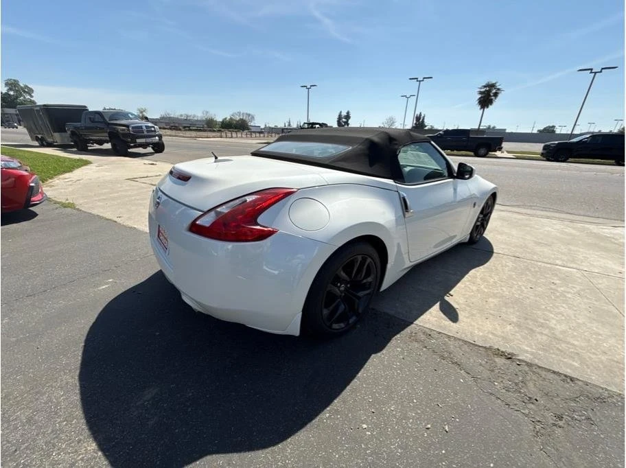 2017 Nissan 370Z 6th Gen - Image 3 of 11