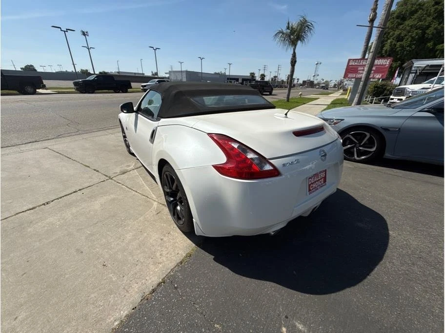 2017 Nissan 370Z 6th Gen - Image 5 of 11