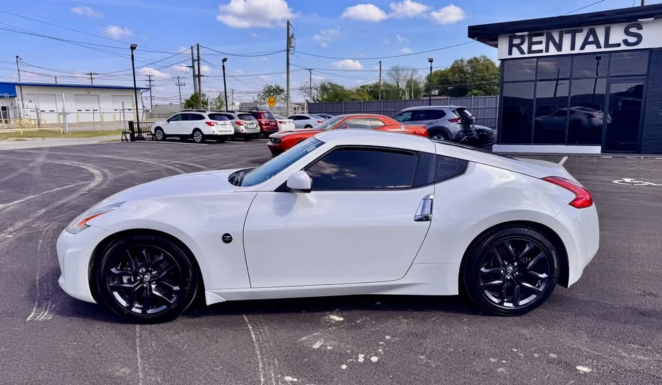 2017 Nissan 370Z 6th Gen - Image 5 of 15