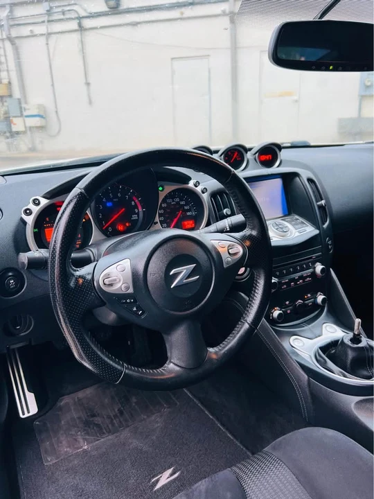 2017 Nissan 370Z 6th Gen - Image 6 of 6