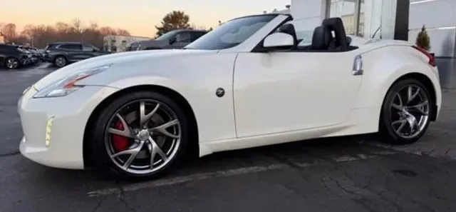 2017 Nissan 370Z Touring Roadster