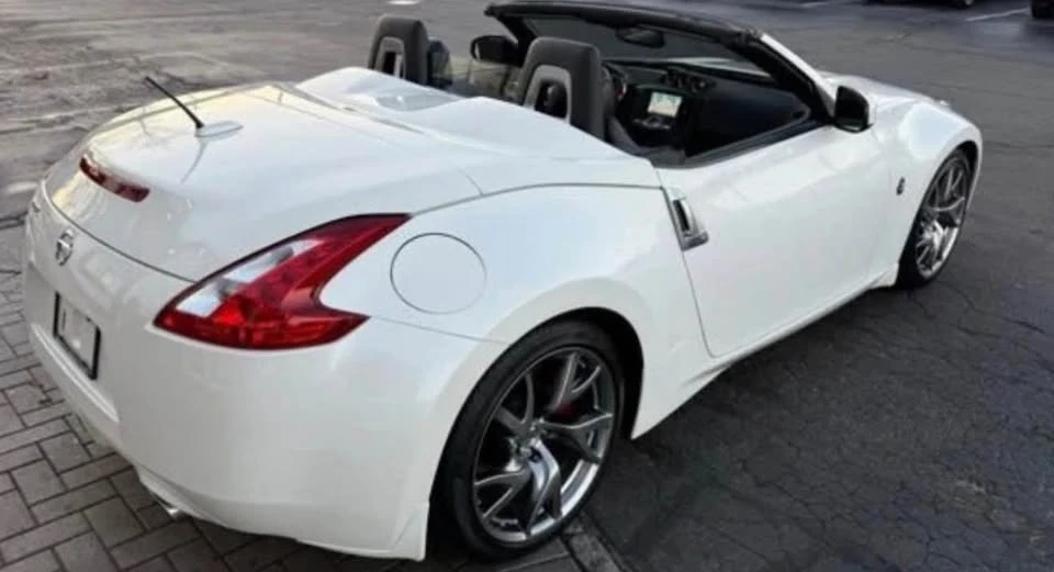 2017 Nissan 370Z 6th Gen - Image 2 of 9