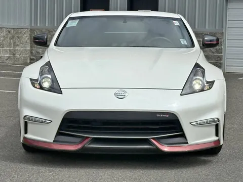 2017 Nissan 370Z Nismo