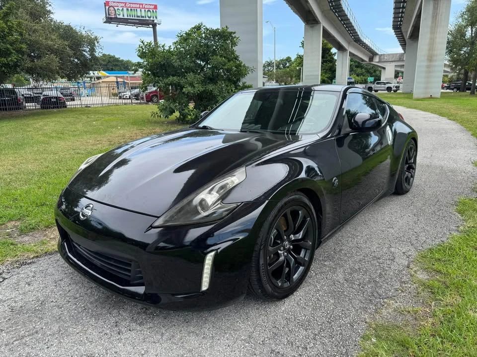 2017 Nissan 370Z 6th Gen - Image 2 of 12