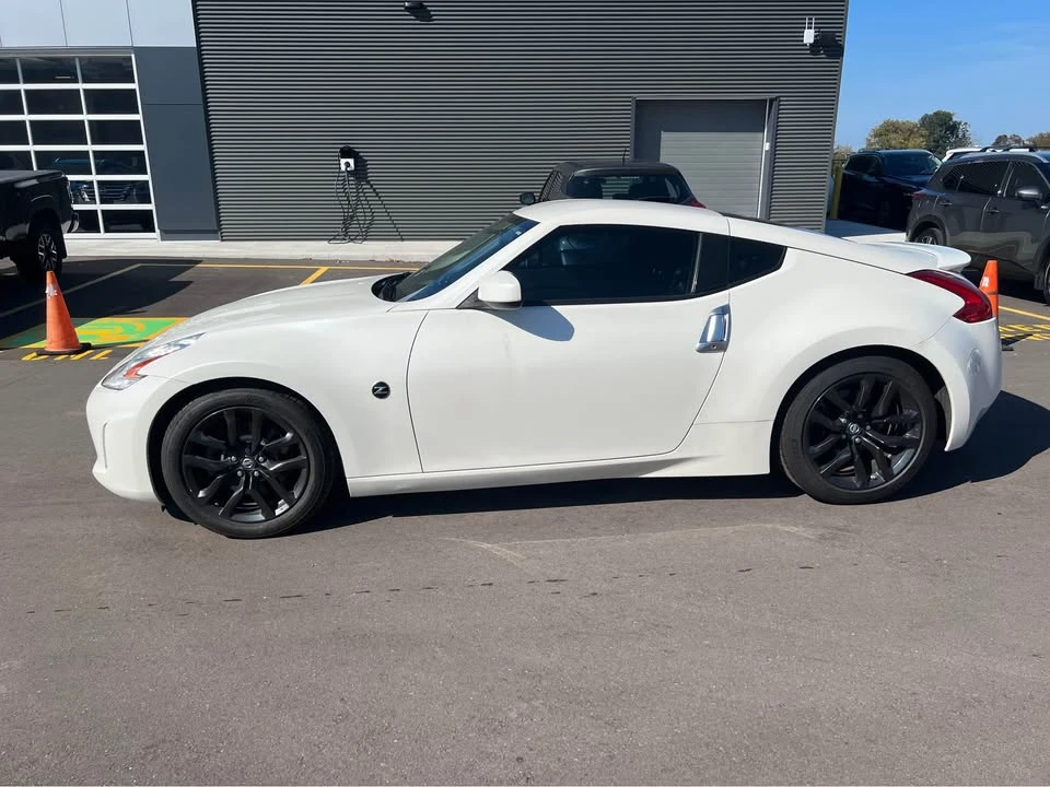 2017 Nissan 370Z 6th Gen - Image 4 of 15